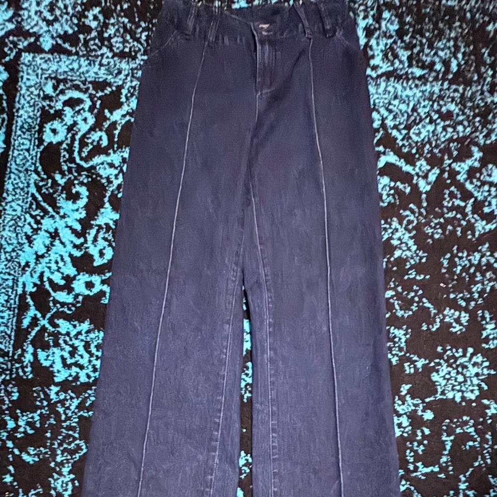 3 Pairs.  DG2 Vintage in Excellent Condition Size 4 Tall